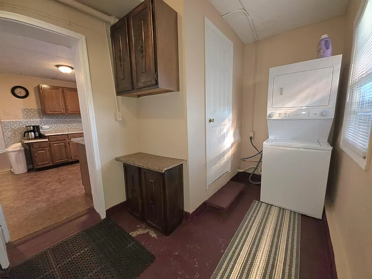 604 N Indiana Ave — Photo 11