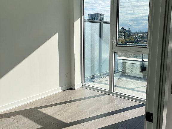 3rd image of 5 Defries St #511