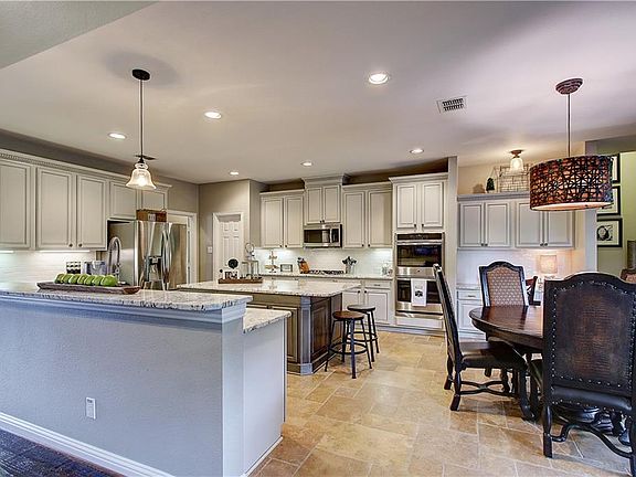 3rd image of 8901 Red Oaks Dr