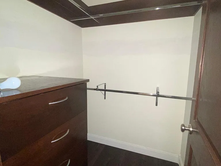 407 Jordan Dr — Photo 17