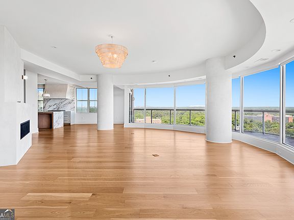3rd image of 2881 Peachtree Rd NE APT 2201