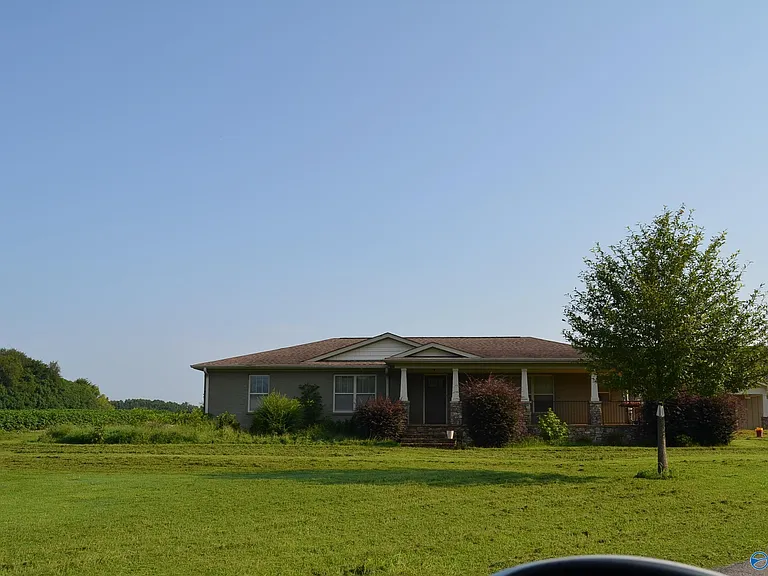 585 Bobo Section Rd — Photo 1