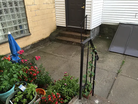 Rented by Brooklyn Vertical Inc. | media 33