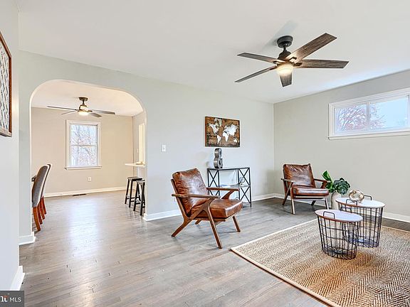 3rd image of 9212 Snyder Ln