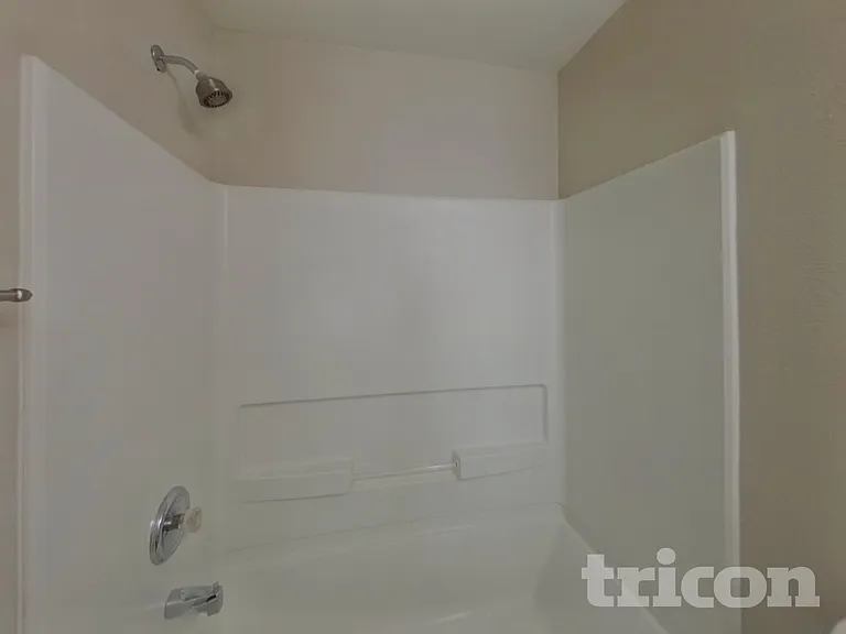 758 Sinclair Dr — Photo 16