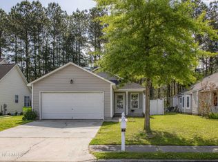 4643 Rainmaker Dr, New Bern, NC 28562