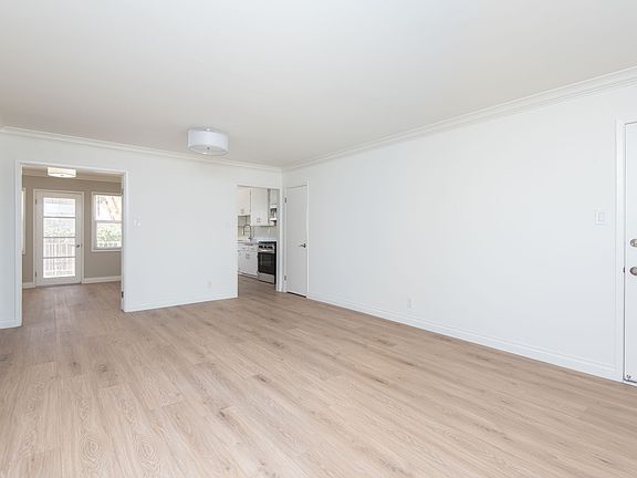 3rd image of 10554 National Blvd APT 3
