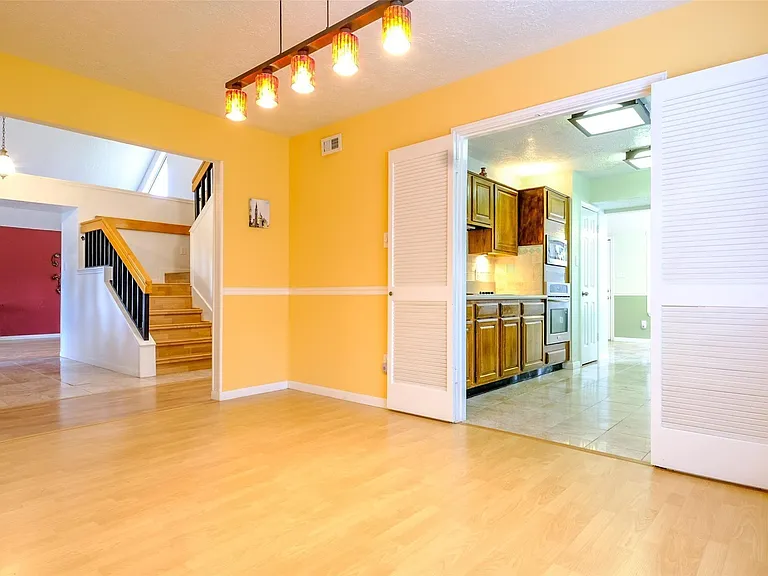 2520 Hadley Cir — Photo 6