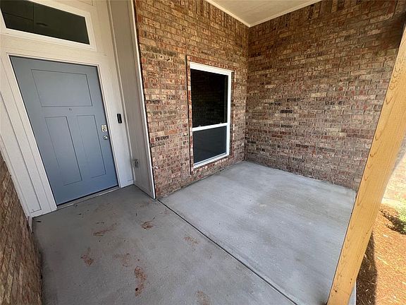 4th image of 3421 NW 180th St