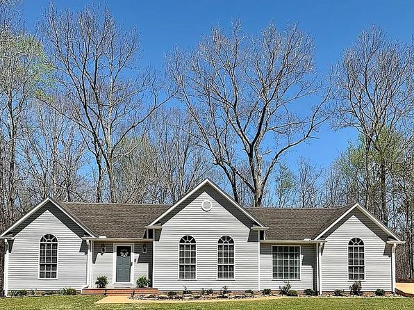 5 Greenbriar Ln