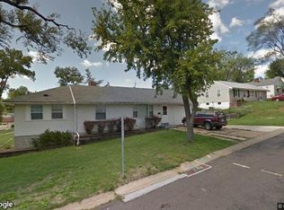 215 Superior Dr, Saint Louis, MO