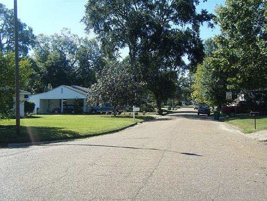 2nd image of 3 Beechwood Ln