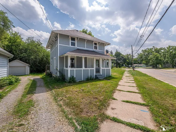 1105 Clinton Rd, Jackson, MI 49202