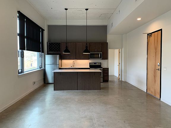 5th image of 1632 Central Pkwy APT 315