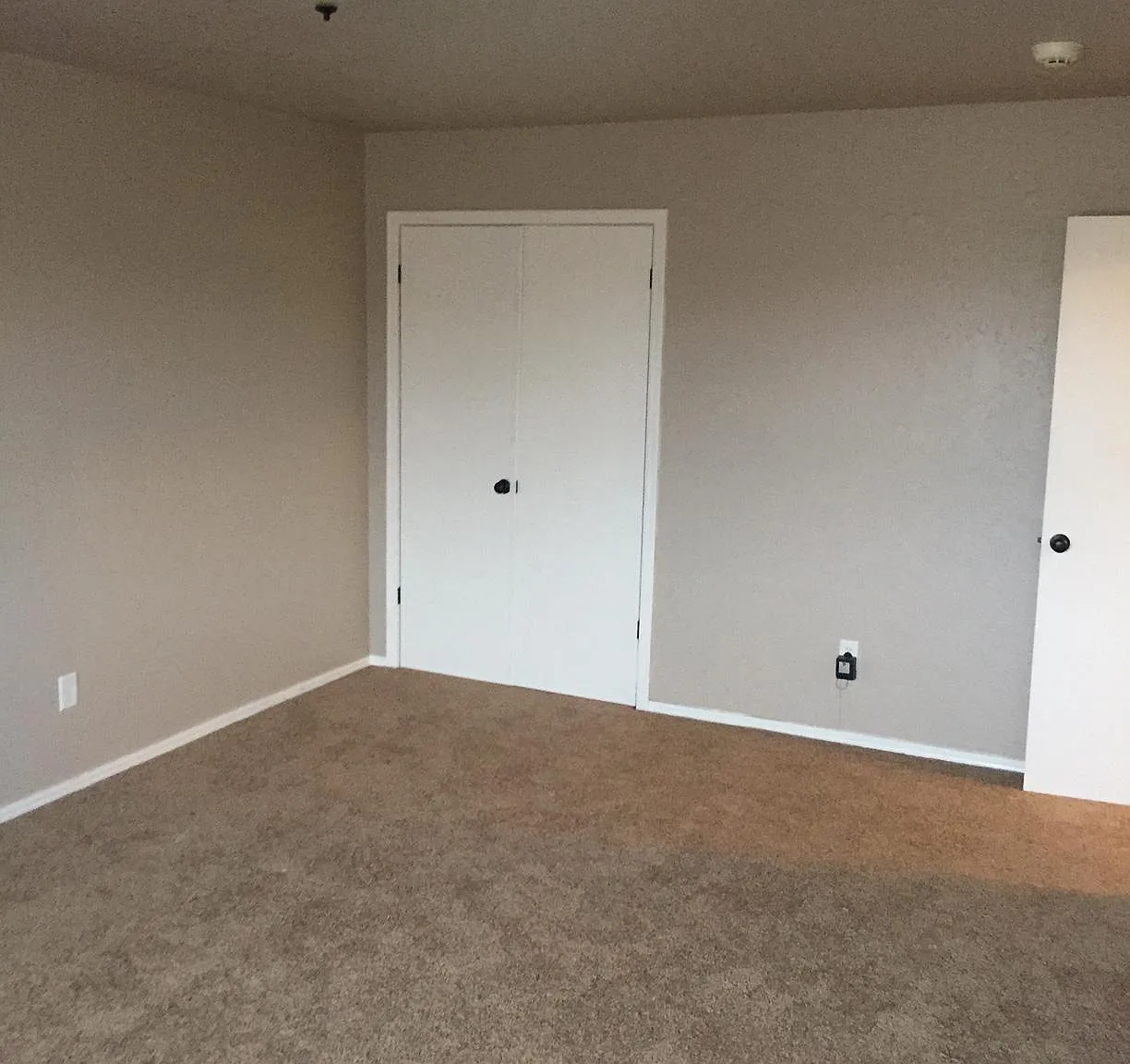 2733 NE Euclid Ave — Photo 4