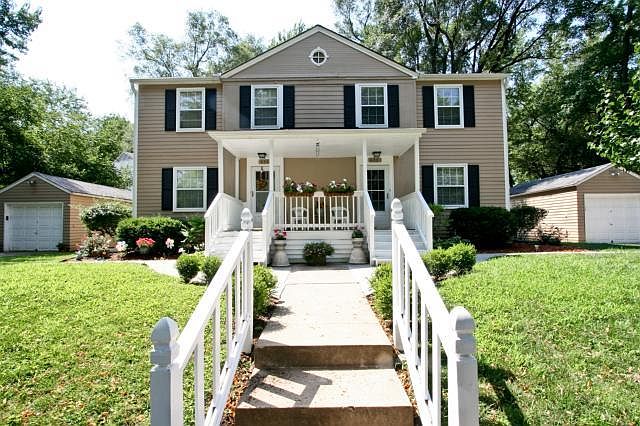 Front of property great street. people & dog walkers Great tenant of other side 435 is on the Left We pay for a Professional Lawn care service to maintain the yard! Ready to move in!