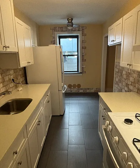 42 Barker Ave #2B — Photo 7