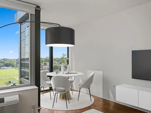 2030 Hudson Street image 105 of 284