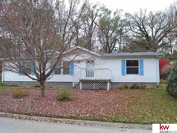 2nd image of 612 Margaret Ln