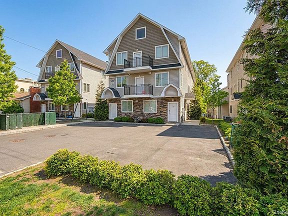 2nd image of 32 Herrick Avenue #113