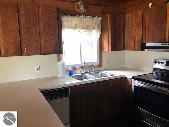 5th image of 1088 Lincoln Dr