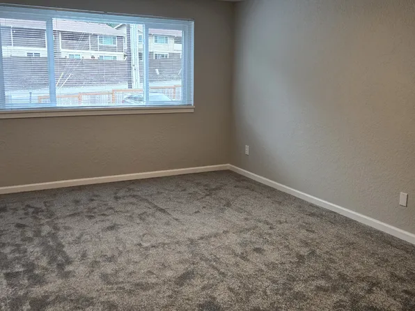 1600 S Kent Des Moines Rd, Seattle, WA 98198
