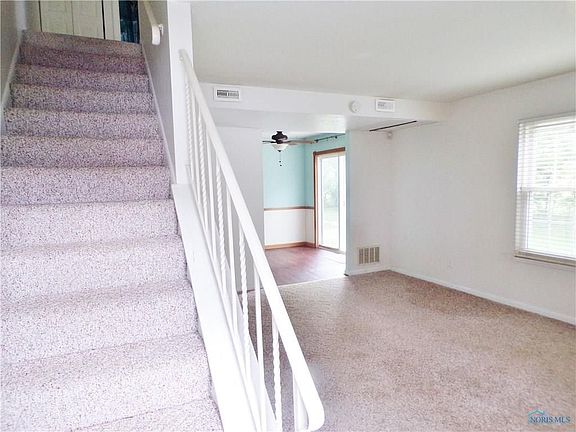 2nd image of 3738 Lakepointe Dr