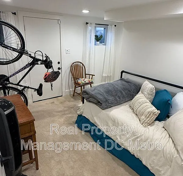 1711 Lang Pl NE — Photo 27