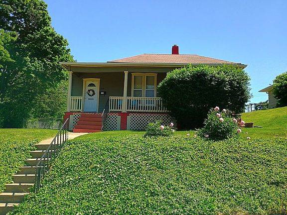 2nd image of 2922 Sherman Ave