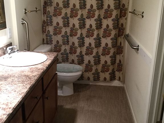 3rd image of 2601 White Pine Cir