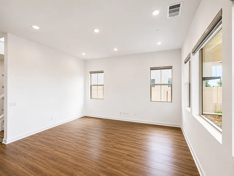 586 Gateway Ln — Photo 23