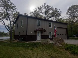 13575 N Hillside Dr, Syracuse, IN 46567