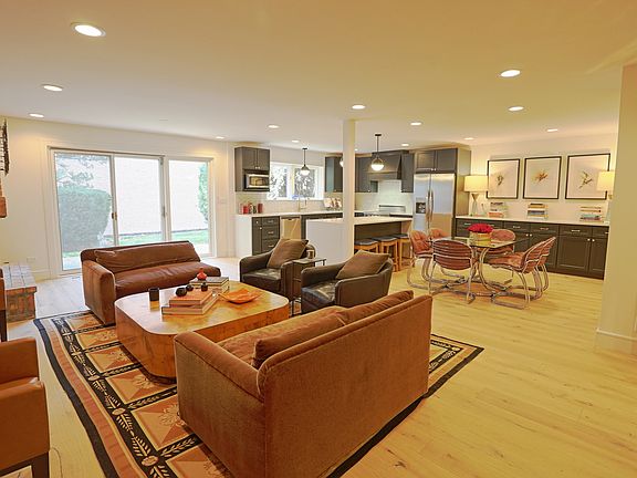 4th image of 1719 Wildberry Dr Unit B