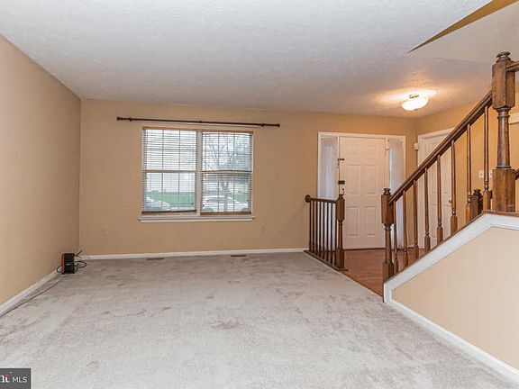 3rd image of 7800 Crossbay Dr