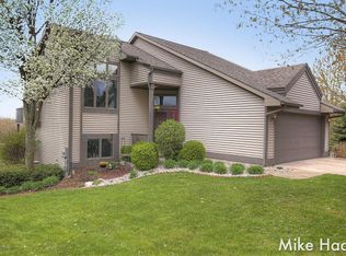 15798 River Side Dr, Spring Lake, MI 49456