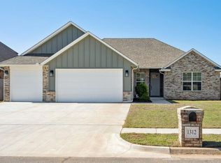1312 Monterey Dr, Norman, OK 73072