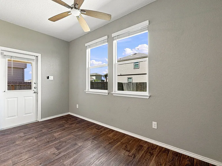 3319 Angus Xing — Photo 14