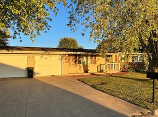 1332 A C M Dr, Saint Paul, IA 52657