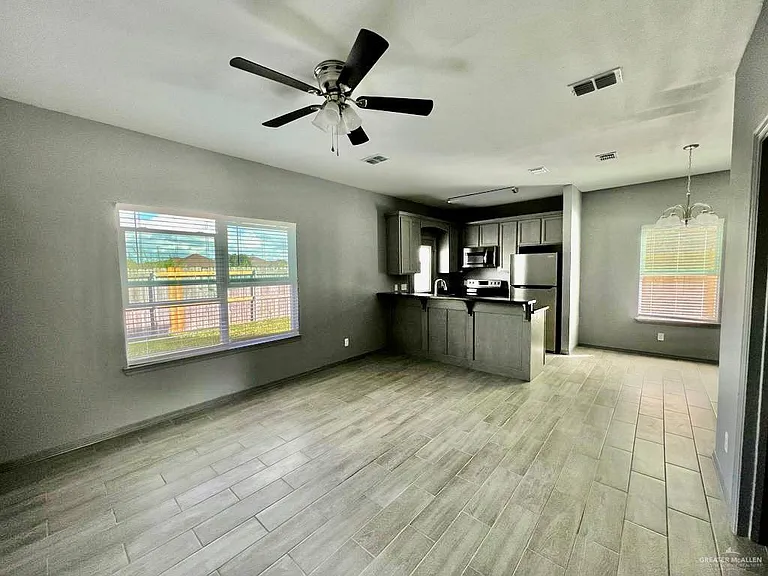 1702 Nassau St — Photo 2