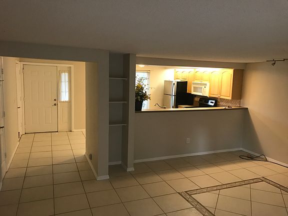 4th image of 8415 N Albany Ave APT C