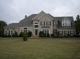 14936 Cub Run Park Dr, Centreville, VA 20120