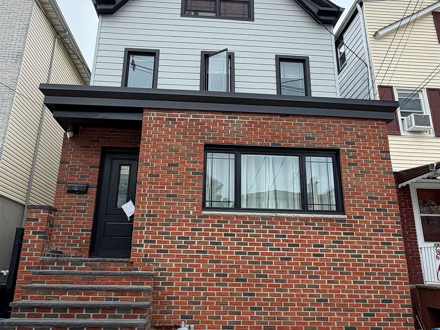 2 bed, 1.0 bath, $2,350 — Photo 1
