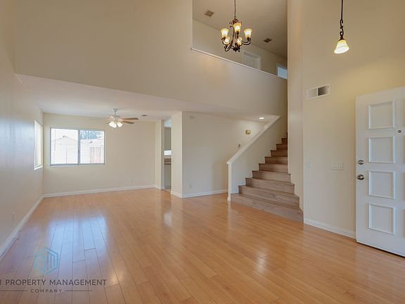 3rd image of 11858 Liverpool Ln