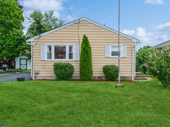 16 Sydney Pl, Manville Boro, NJ 08835