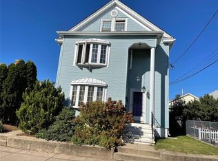96 McCabe Ave, Pawtucket, RI 02861