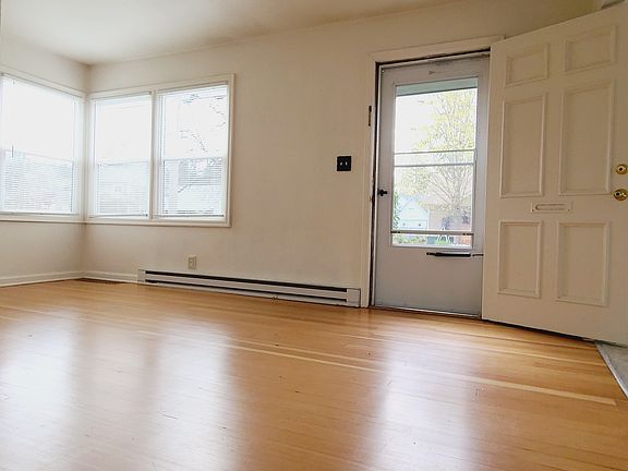 Livingroom with lots of natural light