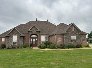 3606 W Laney St, Rogers, AR 72758