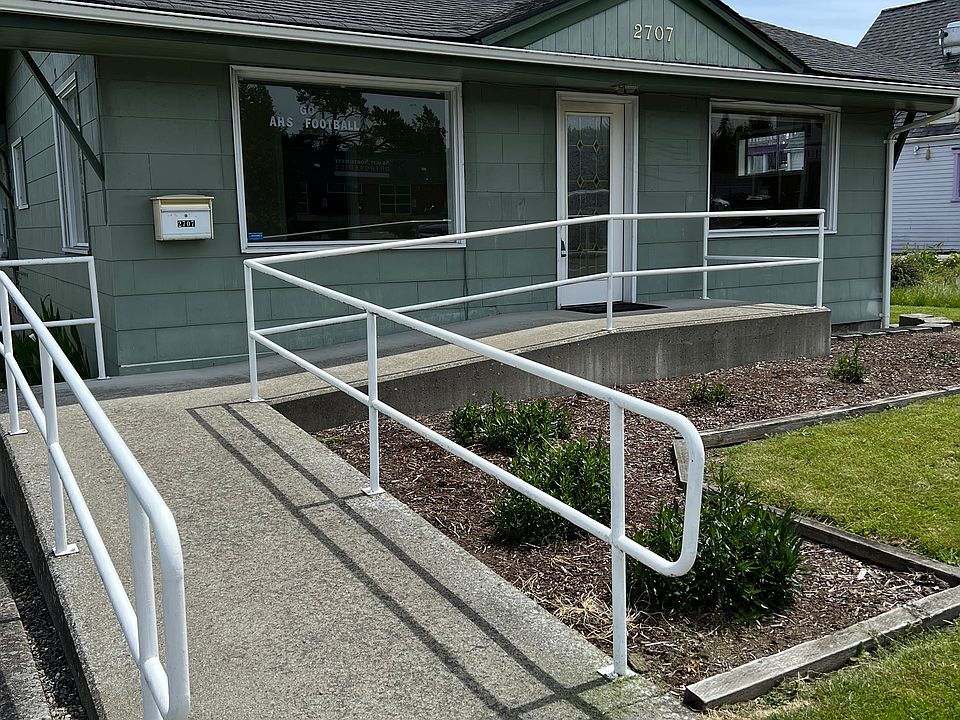 Front View Showing Wheelchair Ramp