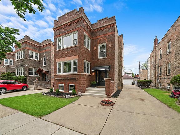 2nd image of 1935 Elmwood Ave