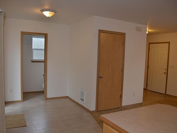 5th image of 6115 McDougall Ave #B